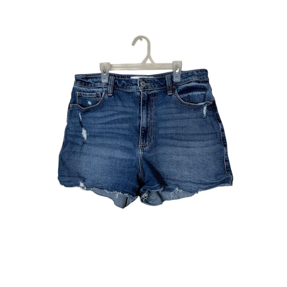 Hollister Curvy Ultra High Rise 3 inch Mom Shorts Size 31‎